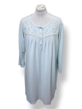 Miss Elaine Women’s Long Sleeve Nightgown VTG Lace Embroidery Light Blue 1X
